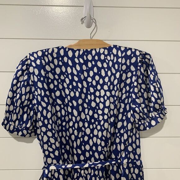 Reformation | Dress Silk Mini V Neck Wrap V Neck Short Sleeve Polka Dots- Large - Picture 6 of 8